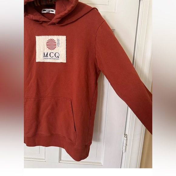 MCQ BY ALEXANDER MCQUEEN Sun Patch Logo Pullover Hoodie In Rust S - Picture 4 of 8